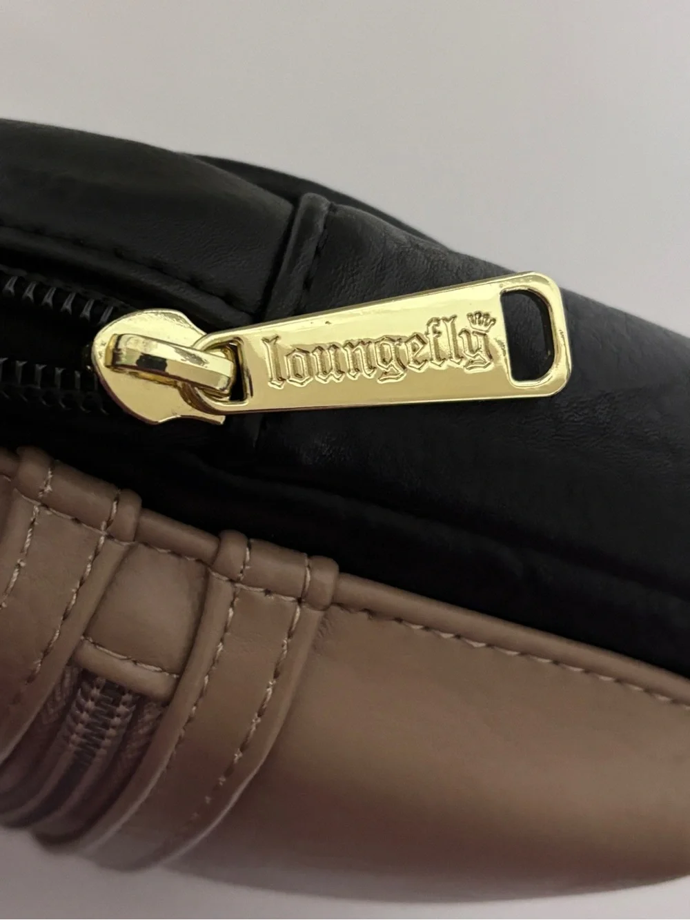 Loungefly Disney Parks Star Wars Grogu Wristlet Belt Bag